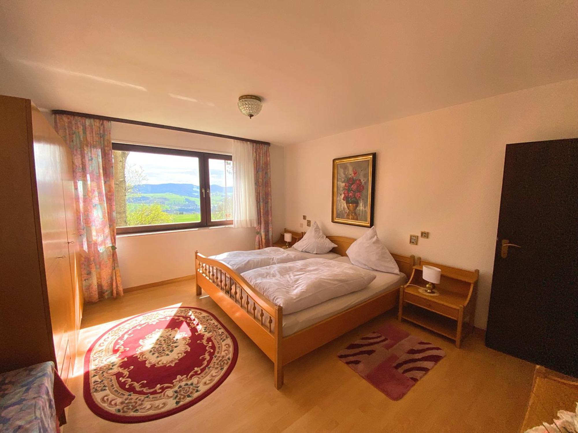 Ferienwohnung Rhoenpanorama ゲルスフェルト エクステリア 写真