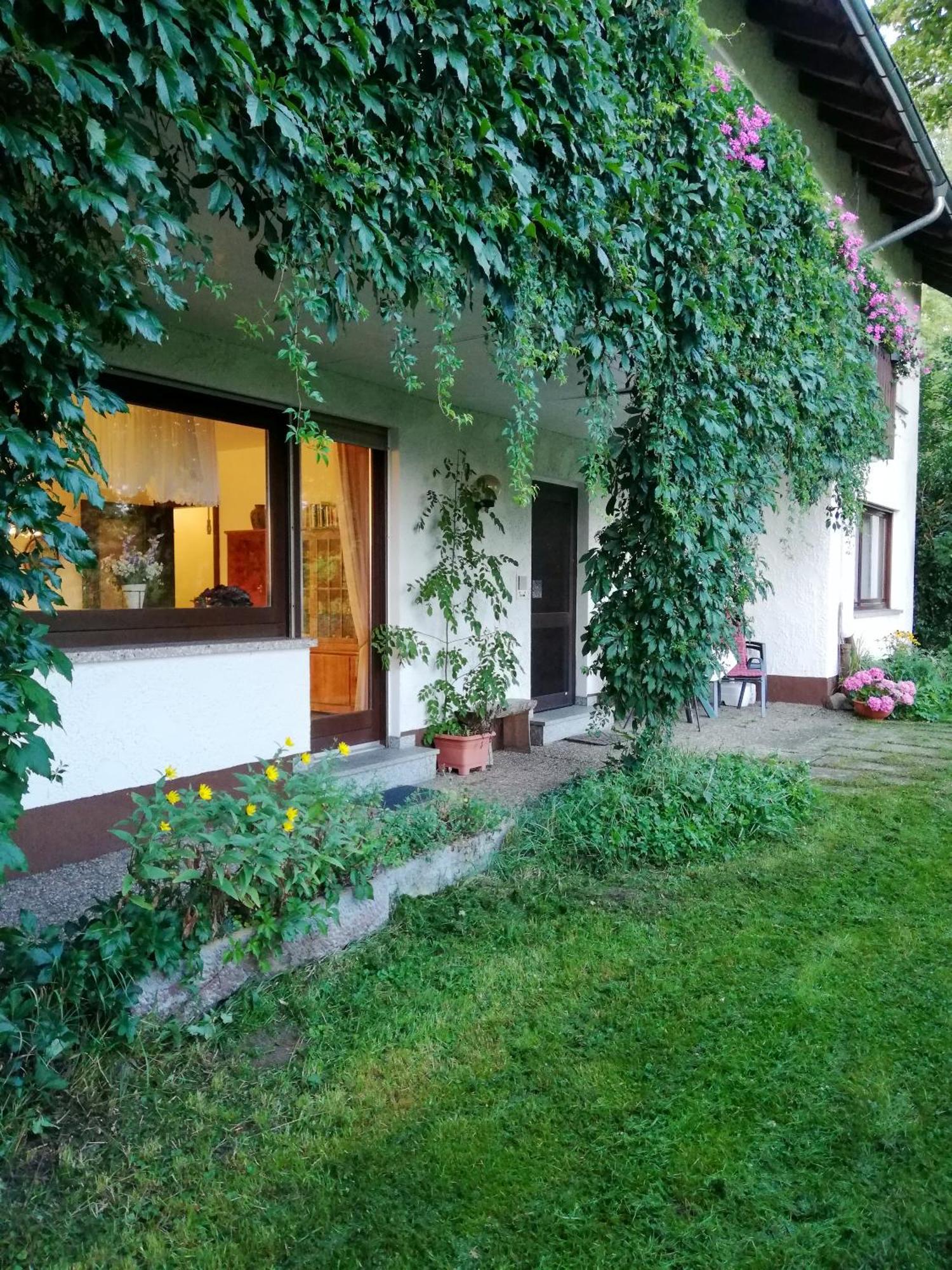 Ferienwohnung Rhoenpanorama ゲルスフェルト エクステリア 写真